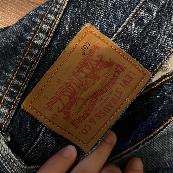 Levi’s 501 jean shorts very cute - Picture 4 of 6